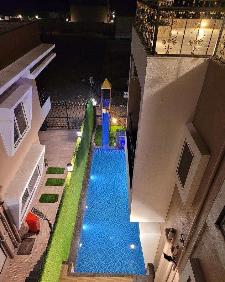 Mount Resorts Lonavala 5 Bhk Luxurious Villa With Private Pool And Full Size Cricket Football Turf Exterior photo